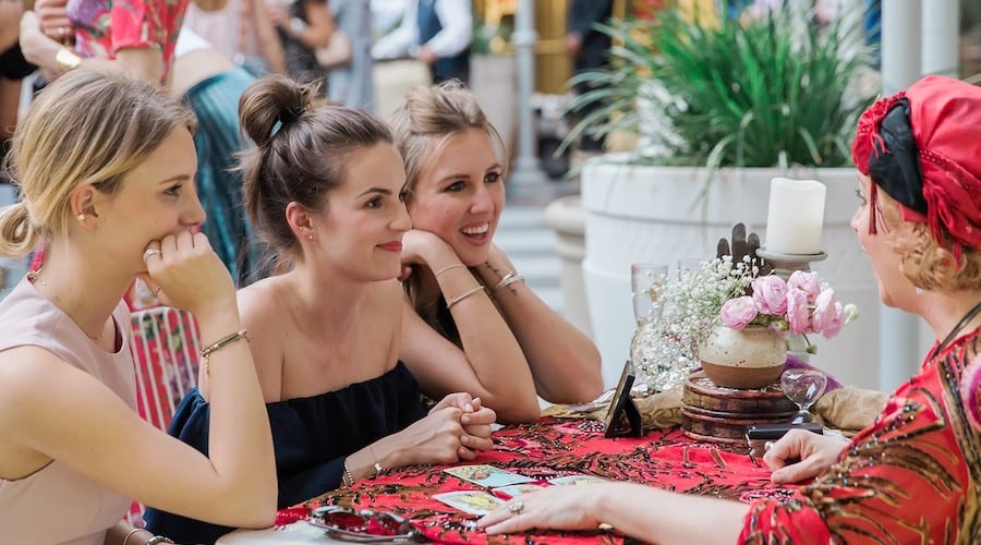 Le tarot fait son come-back nouvelle génération
